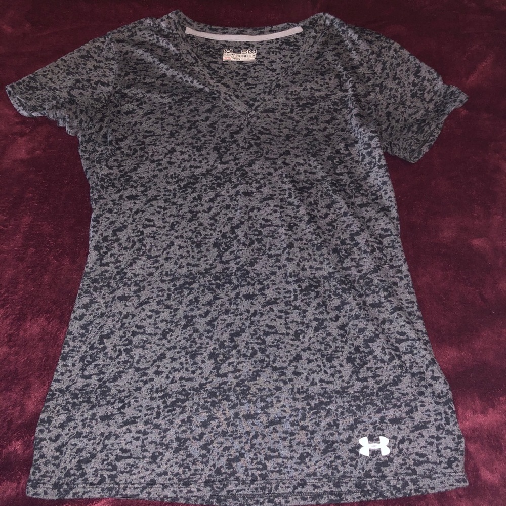 Under armor v neck gray shirt